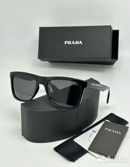 Солнцезащитные очки prada