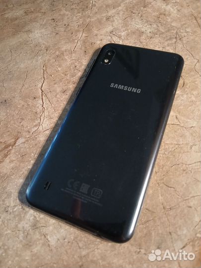 Samsung Galaxy A10, 2/32 ГБ