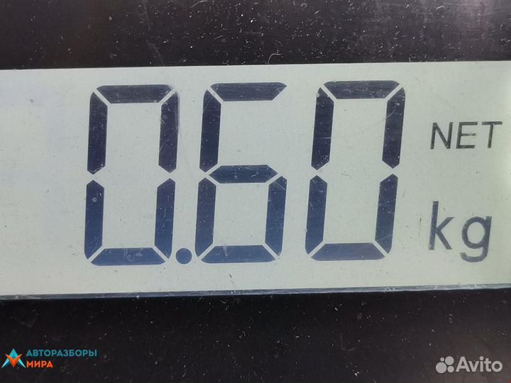 Болт Volkswagen Touareg 2006 701601139B