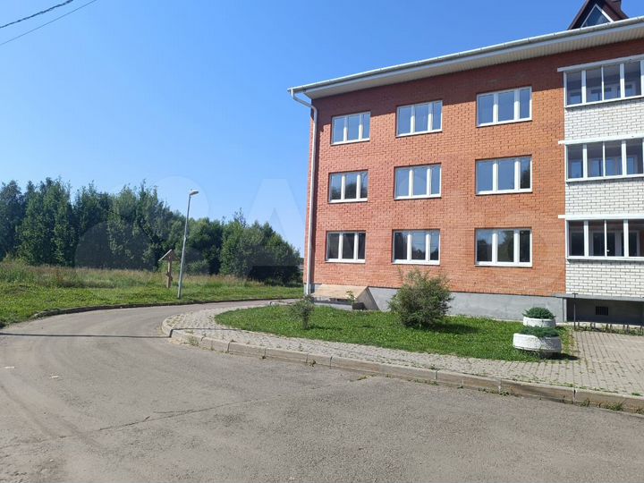 2-к. квартира, 67,6 м², 1/3 эт.
