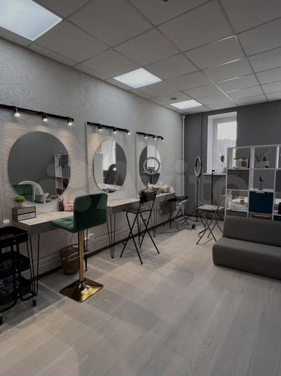 Рабочее место для мастера маникюра