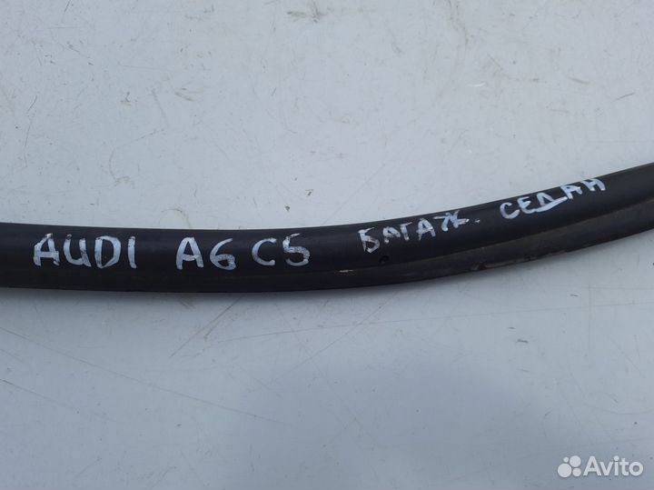 Уплотнитель багажника Audi A6 C5