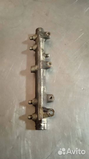 Топливная рампа Peugeot Boxer 2 рест. 2006