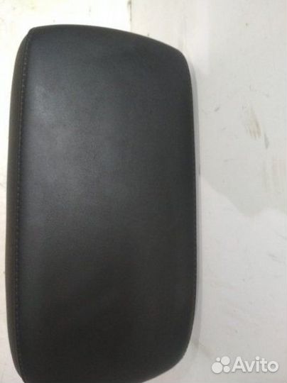 Подлокотник передний Toyota Rav4 40 2013-2016