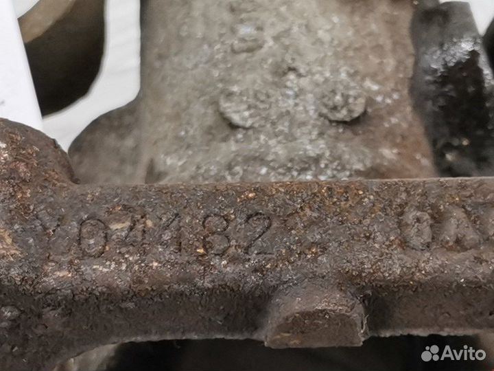 Суппорт для Peugeot-Citroen C4 Picasso 1