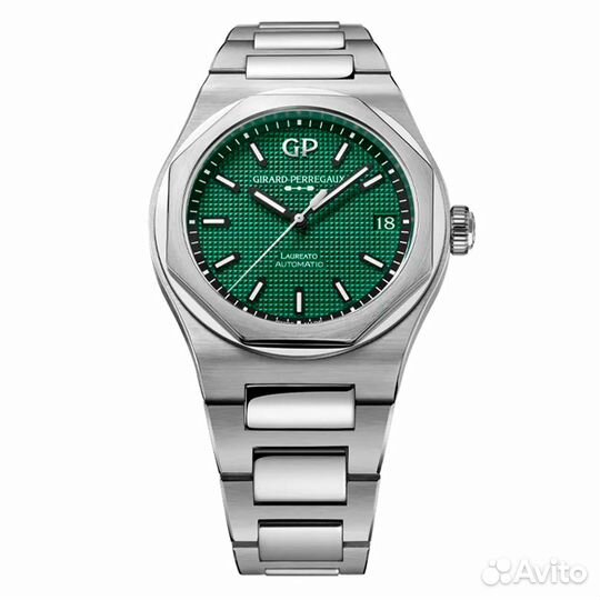 Новые Girard Perregaux Laureato Green 42mm