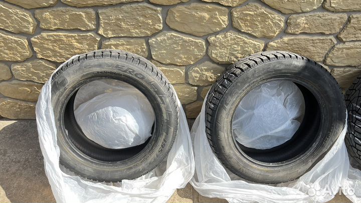 R15 Pirelli Ice Zero 195/55, PCD 0x98 DIA 38