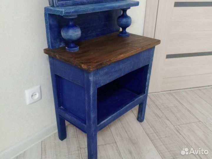 Старинное зеркало с тумбой. Массив дерева