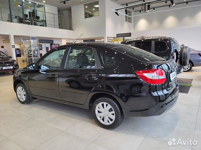 LADA Granta 1.6 МТ, 2023