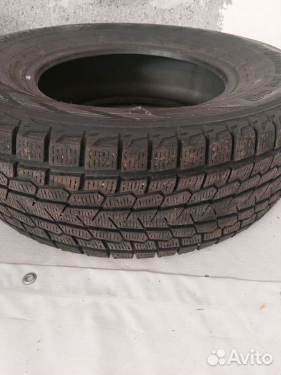 Yokohama Ice Guard G075 245/70 R16