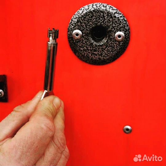 Вскрытие, замена и установка замков