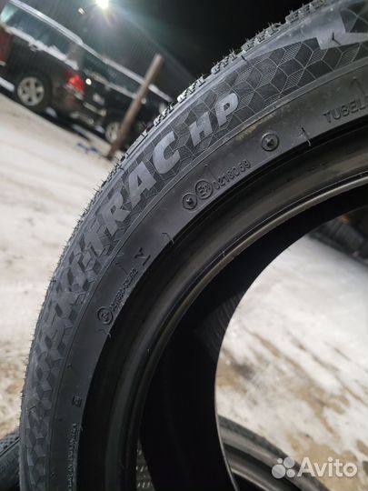 Armstrong SKI-TRAC HP 225/55 R17 101V