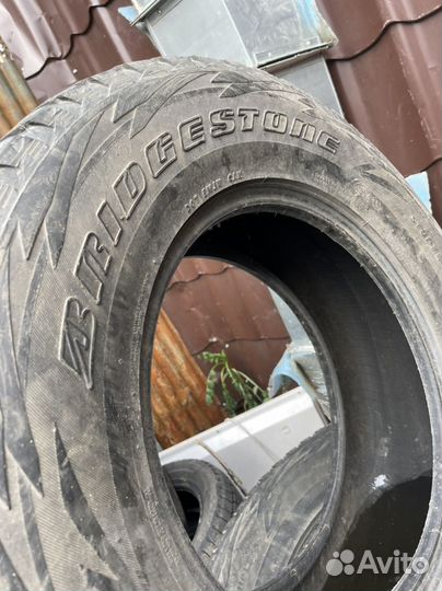 Bridgestone Blizzak DM-V1 285/65 R17