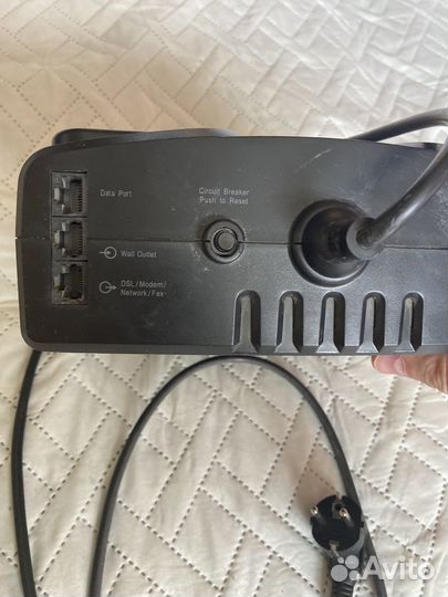 Ибп бесперебойник APC Back-UPS ES700