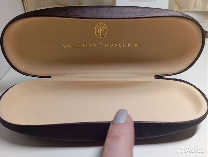 Футляр для очков