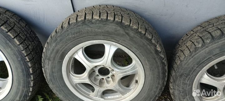 Yokohama Ice Guard IG30 205/65 R15