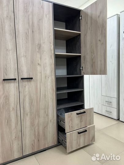 Шкаф распашной