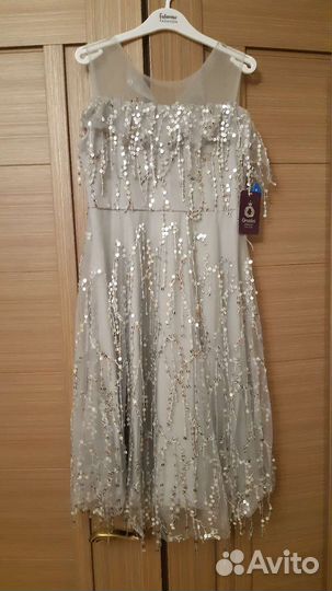 Платье нарядное