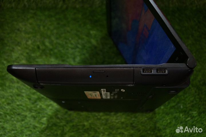 Ярко-красный Samsung для работы / i3 / SSD+HDD