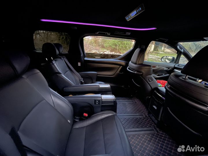 Toyota Alphard 2.5 CVT, 2018, 80 000 км