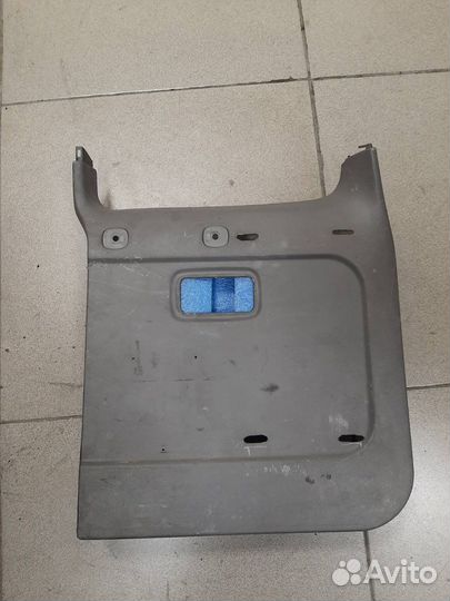 Накладка двери багажника Land Cruiser 105