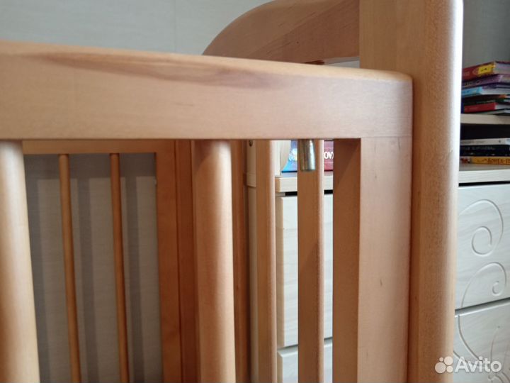 Детская кроватка с матрасом