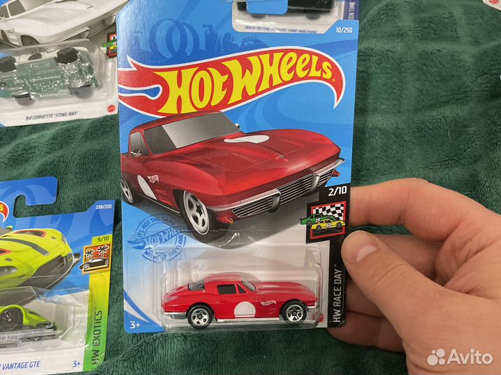 Hot Wheels ‘64 Corvette Sting Ray