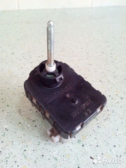 Моторчик-Корректор для фар Toyota Camry V40