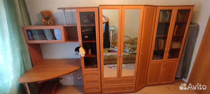 Стенка для подростка с компьютерным столом