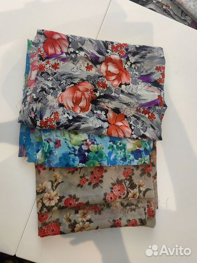 Отрезы шелковых тканей
