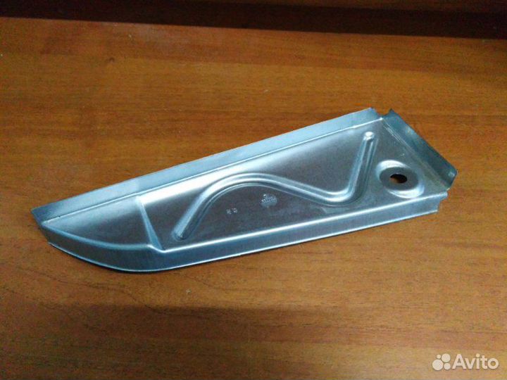 Концевой элемент задний правый Skoda Octavia 1997