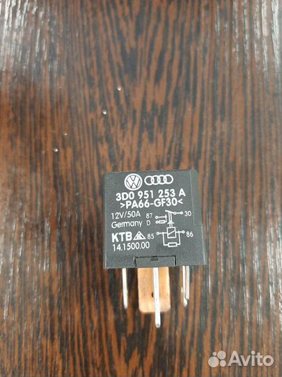 Реле Volkswagen Touareg 1 2.5D 2008