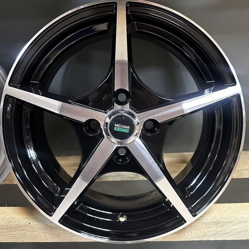 Литые диски Megami MGM-1 6×R15 4×100