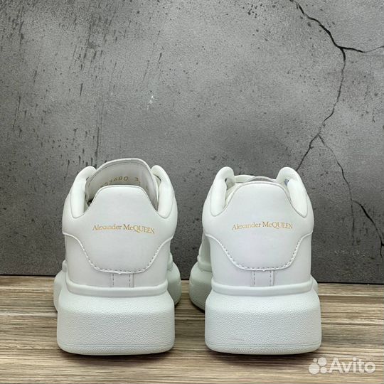 Кроссовки женские Alexander McQueen White