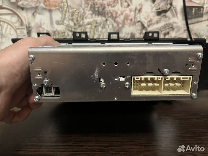 Штатная магнитола Kia Rio 4