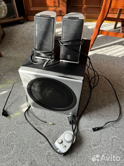 Компьютерная акусика Logitech Z-2300