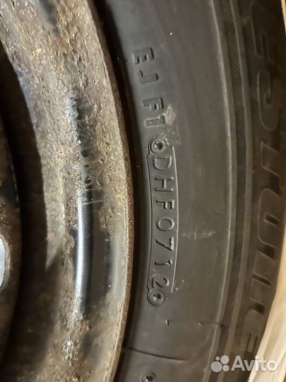 Bridgestone Blizzak Revo GZ 215/60 R16