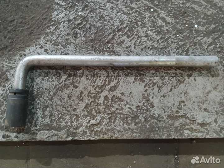 Вороток Г-образный с головкой