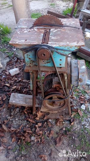 Циркулярный станок с фуганком