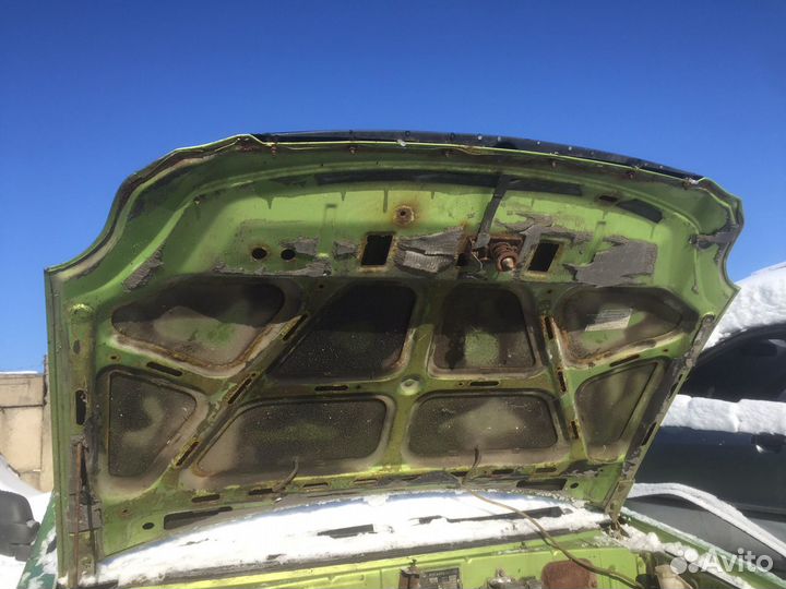 Капот Bud Flayer