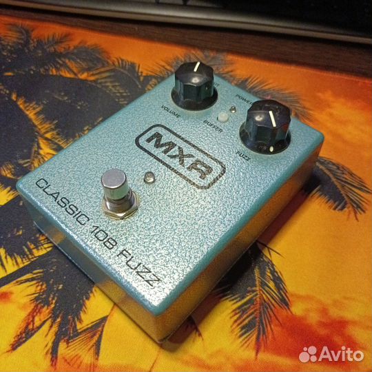 Гитарный эффект MXR Fuzz