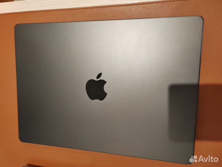 Apple MacBook Pro 14 m3 pro
