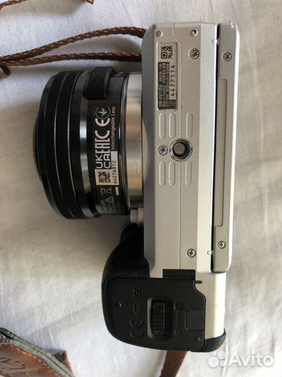 Sony alpha ilce 6400 with kit lens 16-50mm