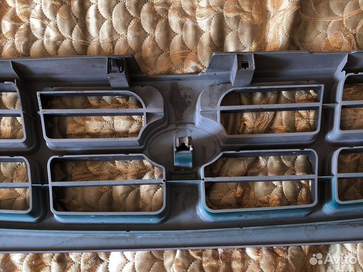 Решетка радиатора subaru forester sf