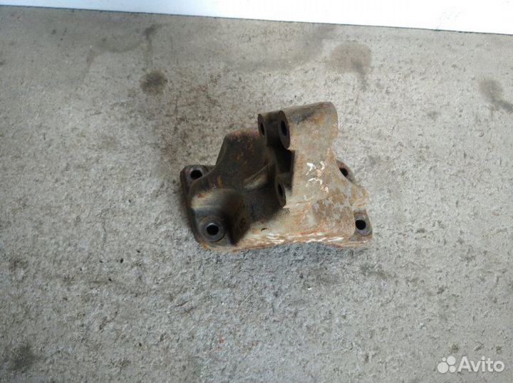 Кронштейн двигателя правый Chery Very 2011-2014