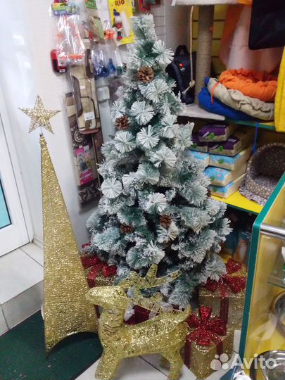 Сувениры на новый год,сосна с шишками