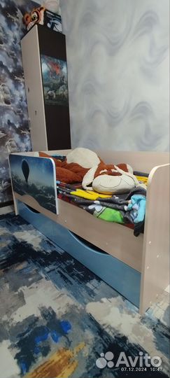 Детская кровать с бортиком и матрасом