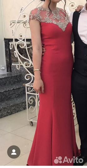 Вечернее платье