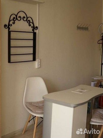 Стол для маникюра с вытяжкой бу