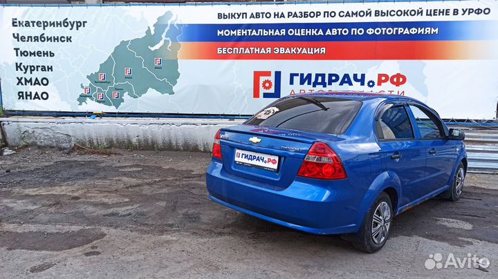 Ограничитель двери левый Chevrolet Aveo T250